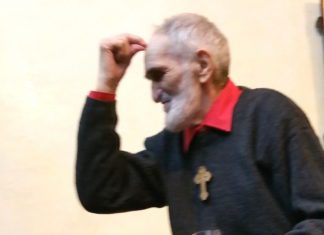 În numele Prea Sfintei Treimi!