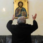 Nevoinţa în suferinţă a Cuviosului a adus în casă miros de mir