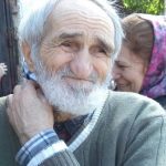 „Aici, la sfinţi, aşa să te închini, în numele Preasfintei Treimi!”