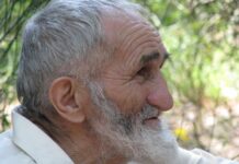 Când profeția se glăsuiește prin jocuri hazlii